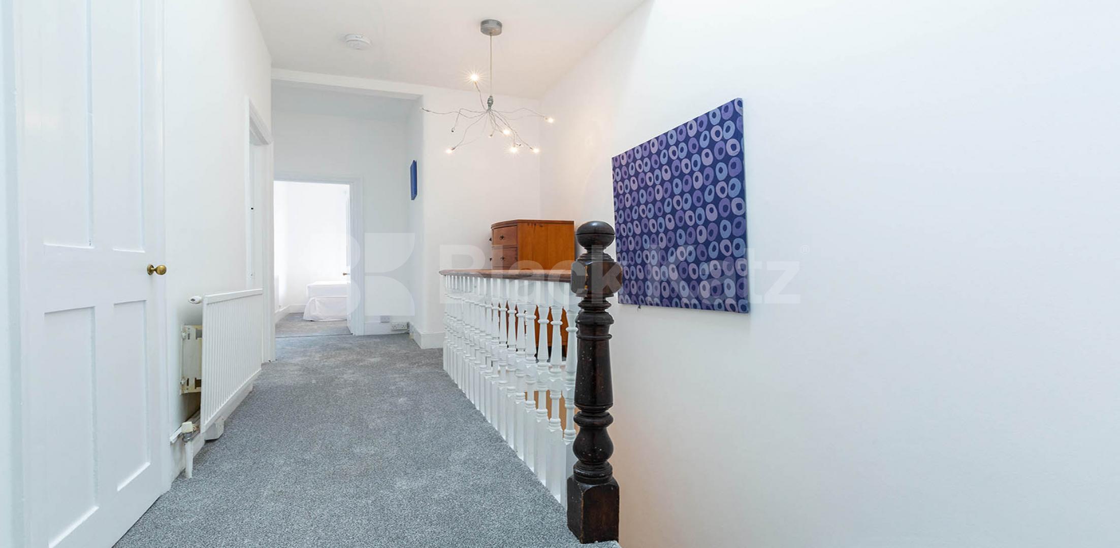 Central camden location 3 double bedrooms plus lounge mins to tube snd shops College Place, Camden